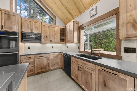 $1,350,000 | 1645 Iroquois Circle, South Lake Tahoe, CA 96150