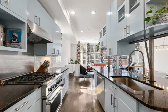 $959,000 | 112 West Concord Street, Unit 2, Boston, MA 02118