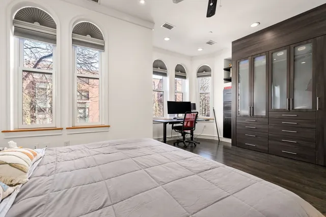 $959,000 | 112 West Concord Street, Unit 2, Boston, MA 02118