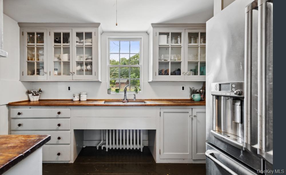 38 Landing Meadow Road Smithtown, NY 11787 - Photo 8 of 45 Gallery Image 8