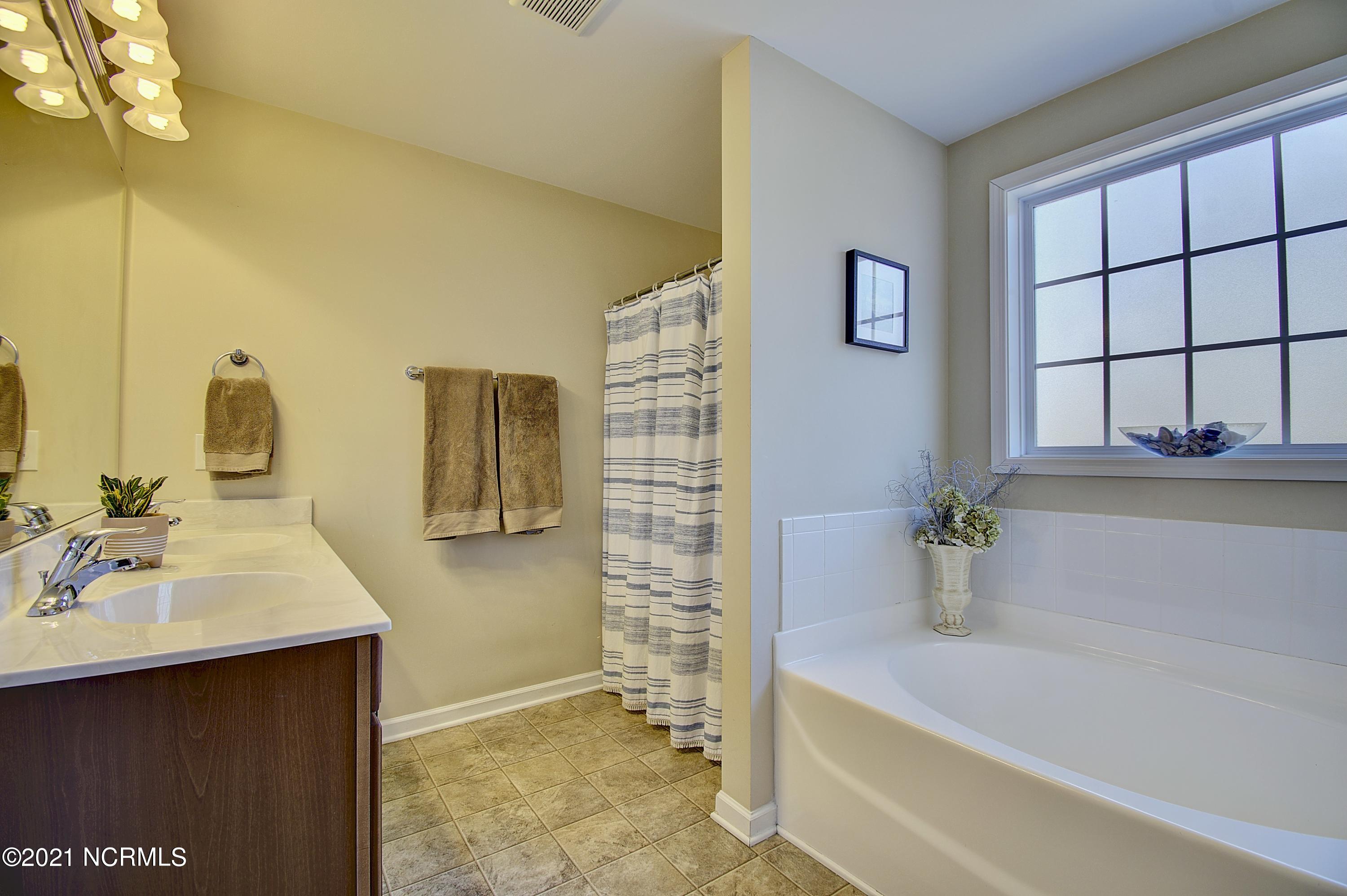1521 Stones Edge Loop Road Wilmington, NC 28405 - Photo 21 of 34 1521stoneedgeloop - 17