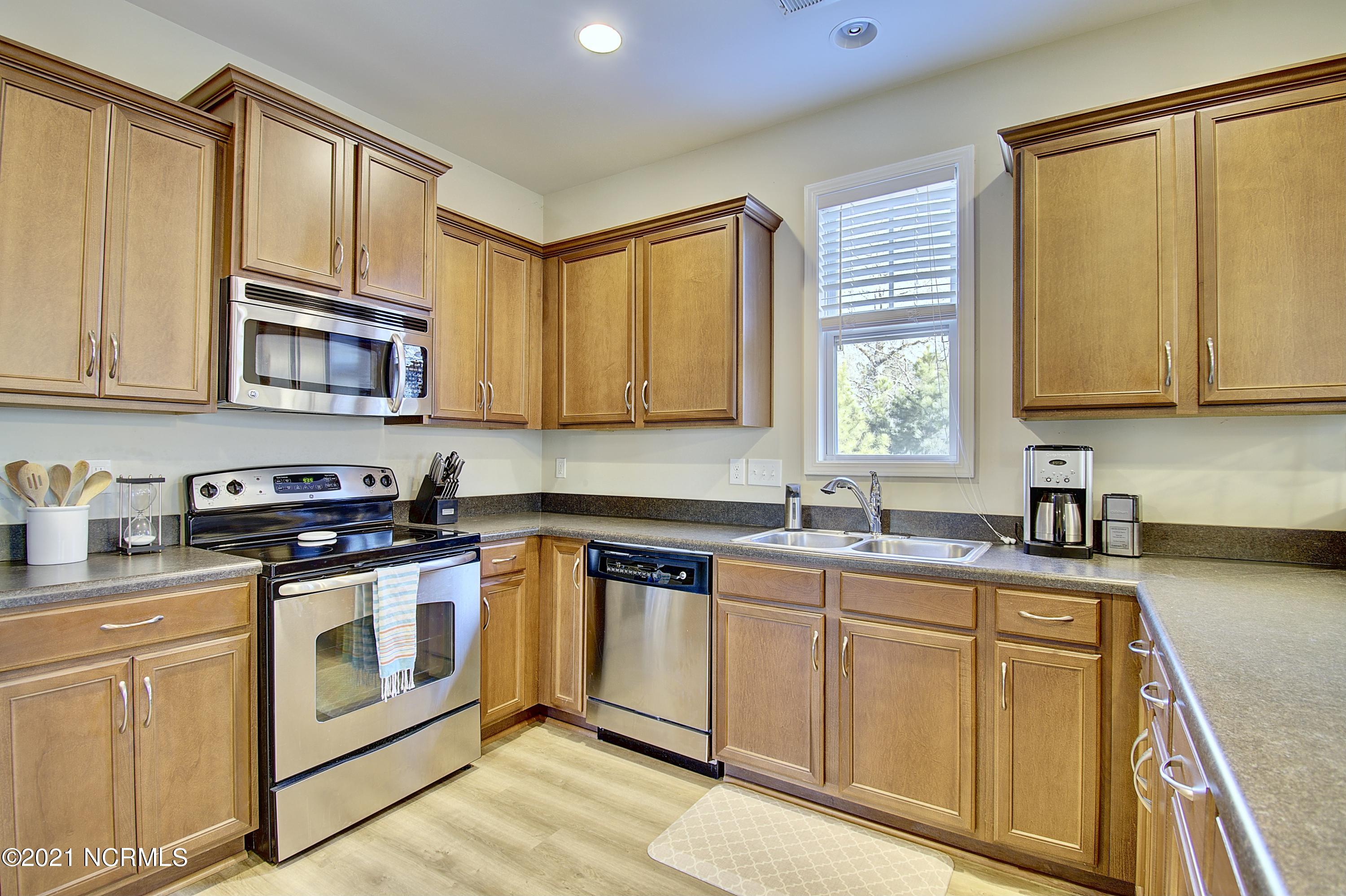 1521 Stones Edge Loop Road Wilmington, NC 28405 - Photo 9 of 34 1521stoneedgeloop - 5