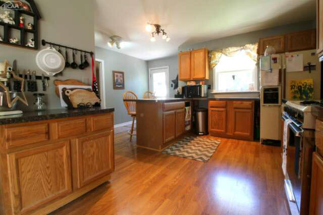 7288 Neff Road Mount Morris, MI 48458 - Photo 10 of 25 21194613-9.JPG