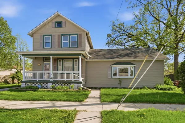 $2,500 | 2261 136th Street, Blue Island, IL 60406