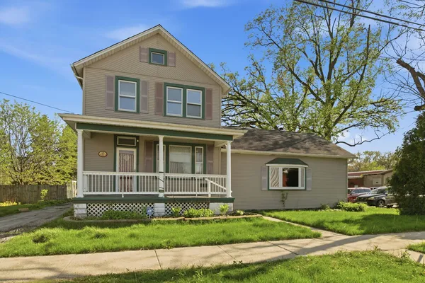 $2,500 | 2261 136th Street, Blue Island, IL 60406