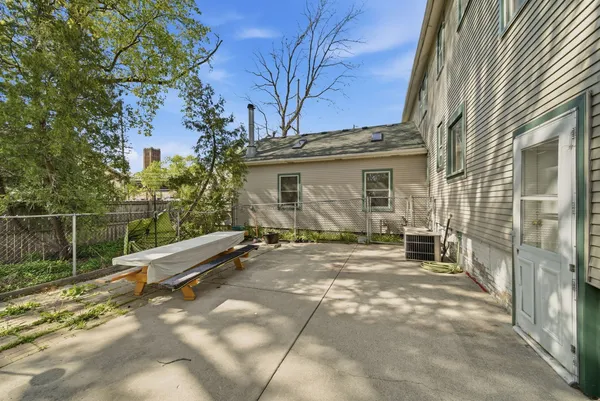 $2,500 | 2261 136th Street, Blue Island, IL 60406