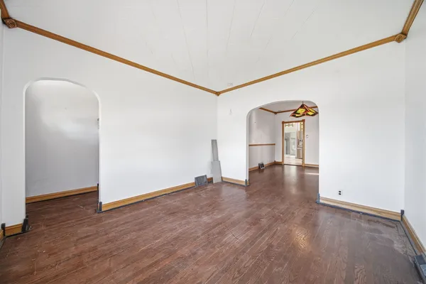 $2,500 | 2261 136th Street, Blue Island, IL 60406