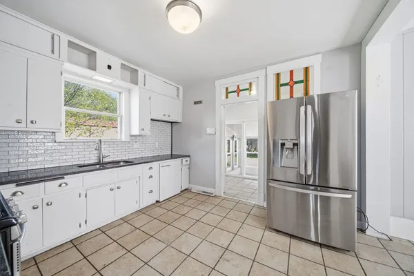 $2,500 | 2261 136th Street, Blue Island, IL 60406