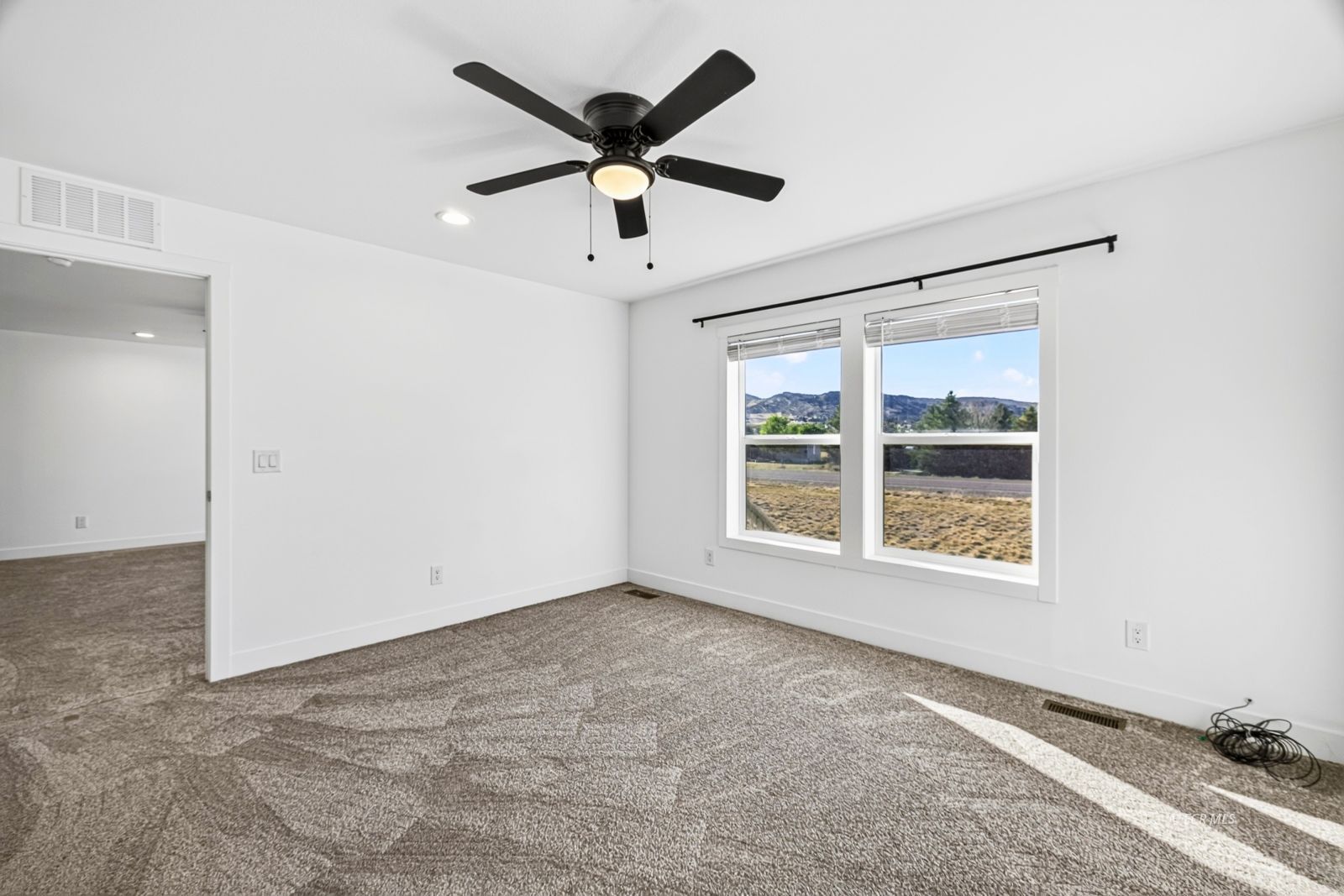 937 Spring Valley Parkway Spring Creek, NV 89815 - Photo 15 of 39
