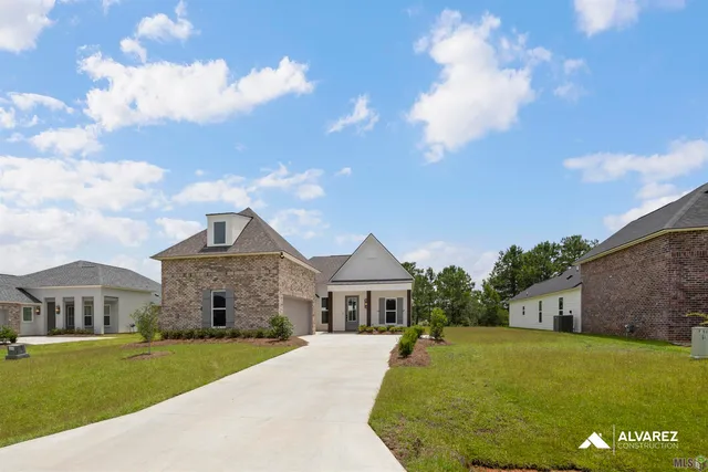 $433,990 | 4024 Kelly Lake Lane, Madisonville, LA 70447