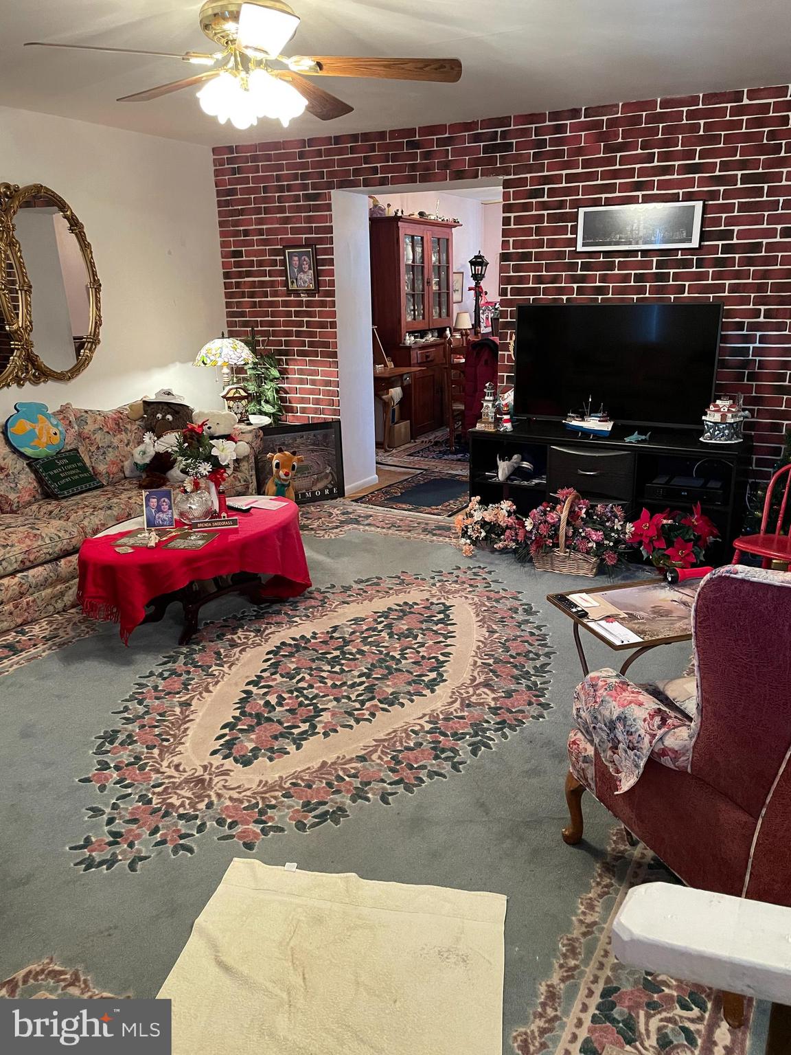 9927 Maidbrook Road Baltimore, MD 21234 - Photo 4 of 24 Gallery Image 4