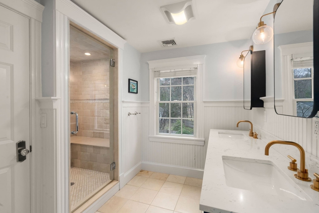 272 Quinobequin Road Newton, MA 02468 - Photo 19 of 31