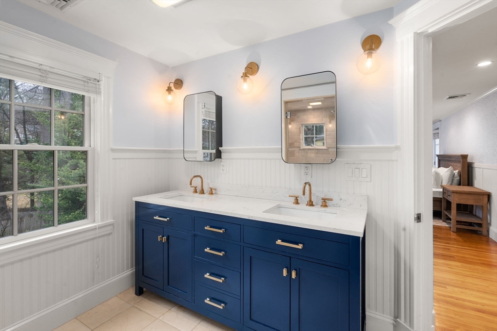 272 Quinobequin Road Newton, MA 02468 - Photo 20 of 31