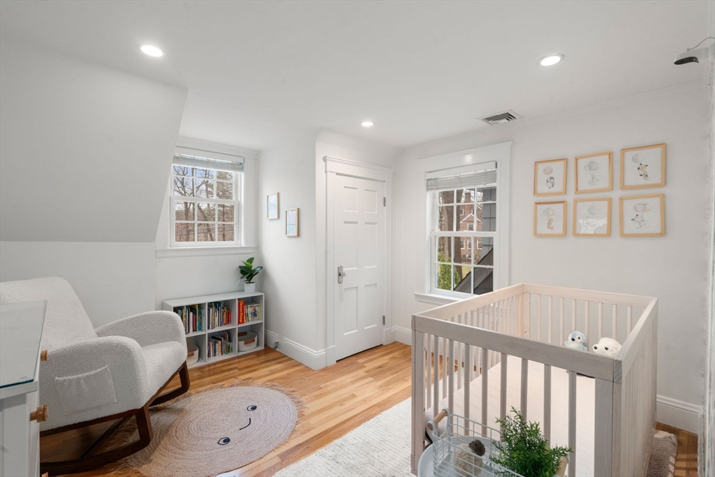 272 Quinobequin Road Newton, MA 02468 - Photo 26 of 31