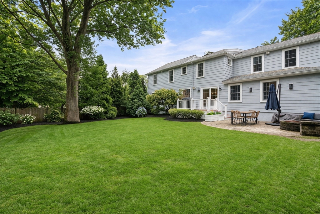 272 Quinobequin Road Newton, MA 02468 - Photo 3 of 31
