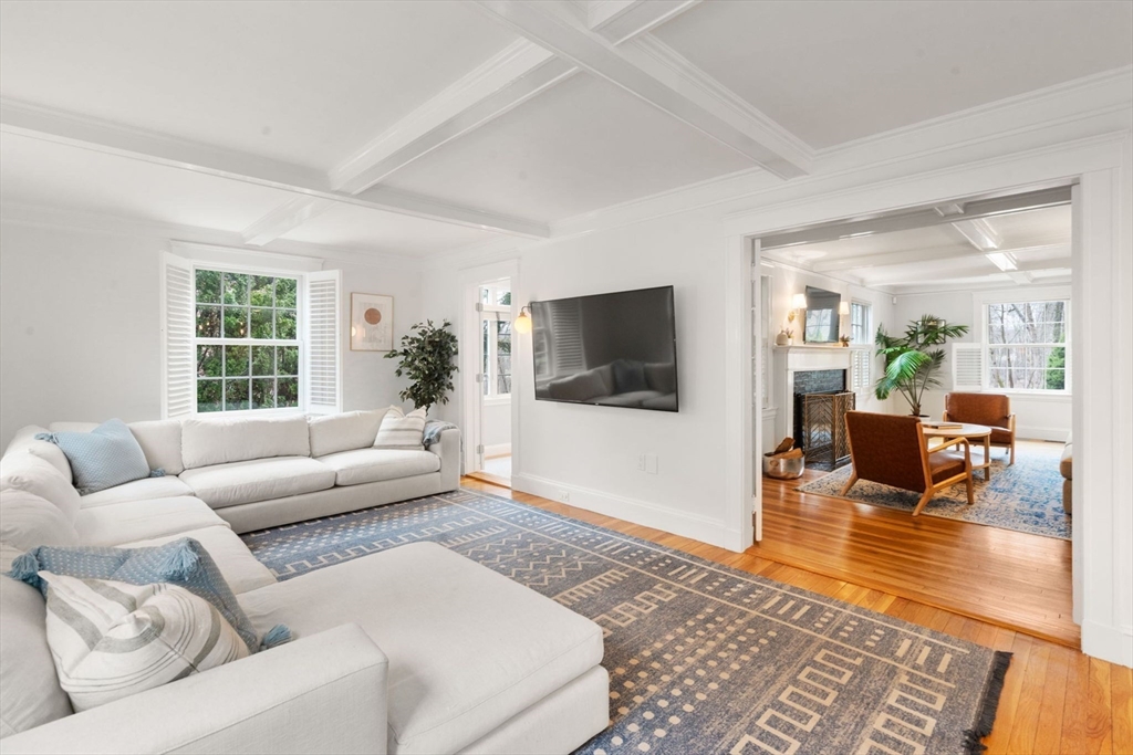 272 Quinobequin Road Newton, MA 02468 - Photo 8 of 31