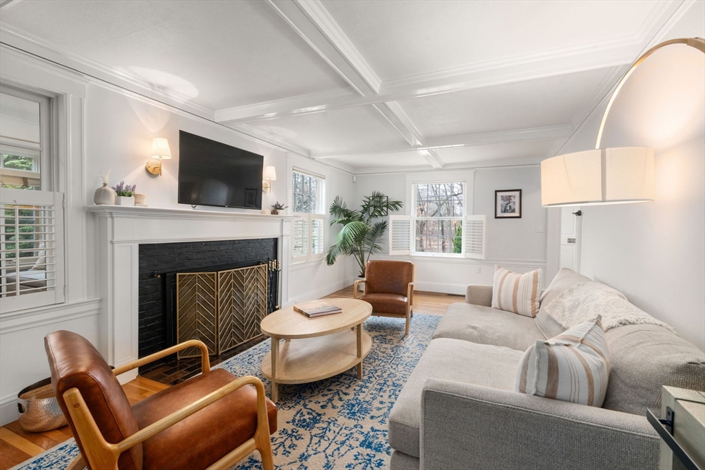272 Quinobequin Road Newton, MA 02468 - Photo 9 of 31