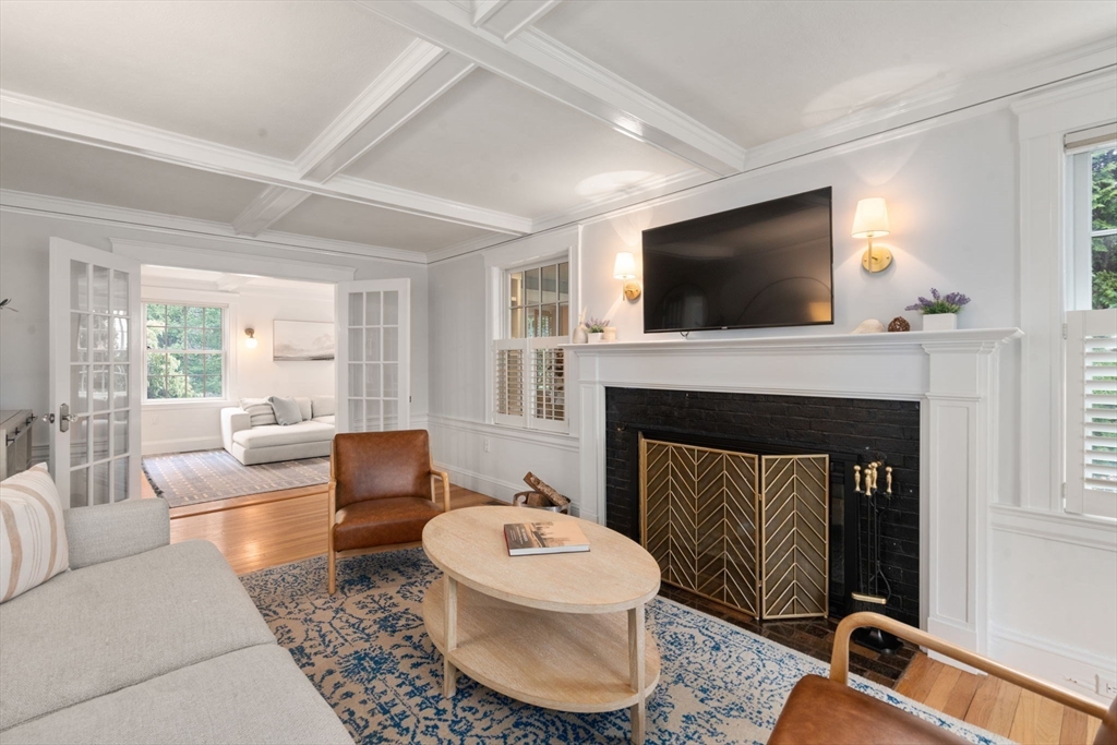 272 Quinobequin Road Newton, MA 02468 - Photo 10 of 31