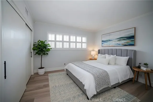 a view of a backyard with garden