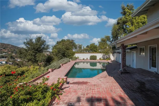 $8,950 | 3551 Westfall Drive, Encino, CA 91436