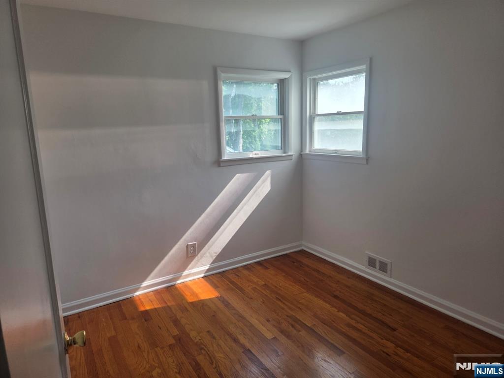 132 Heatherhill Road Cresskill, NJ 07626 - Photo 7 of 14 Gallery Image 7