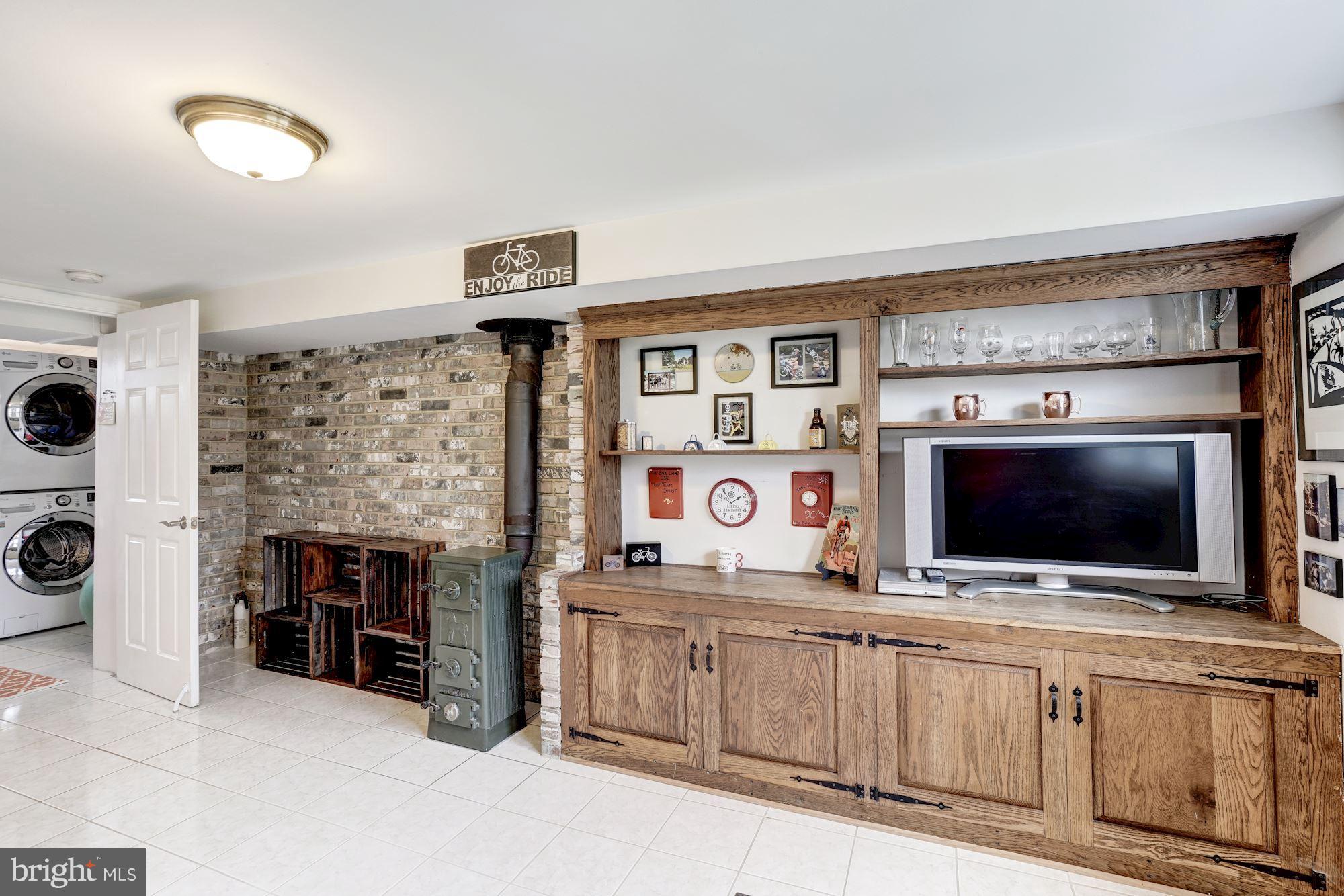 7427 Grace Street Springfield, VA 22150 - Photo 25 of 30 Recreation Room | Lower Level