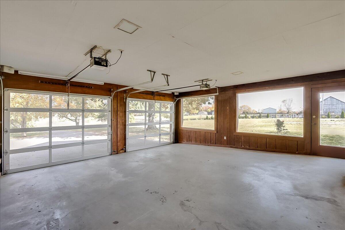 5376 Stewart Road Lexington, KY 40516 - Photo 65 of 98 Garage