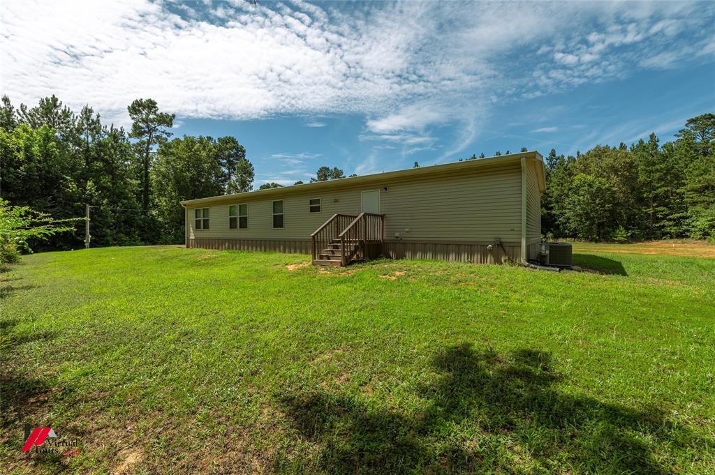 713 Cemetery Road Springhill, LA 71075 - Photo 6 of 39