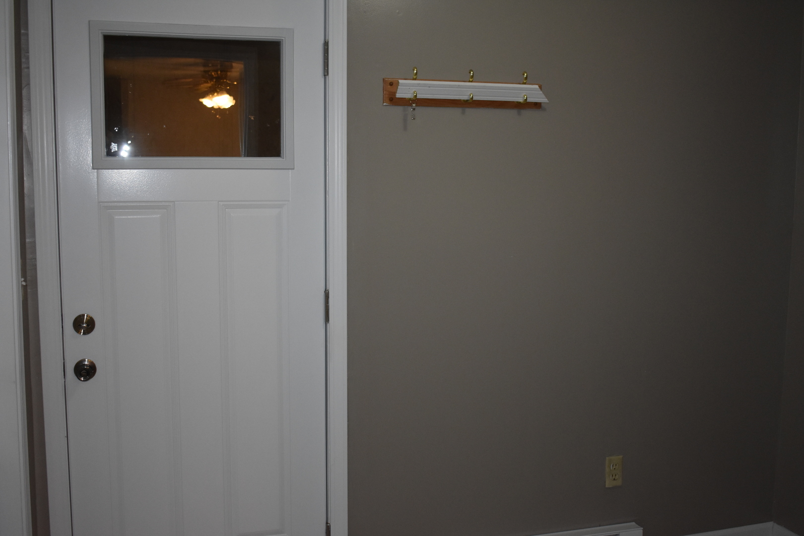 320 North Walnut Street Arcola, IL 61910 - Photo 13 of 14 a view of a hallway