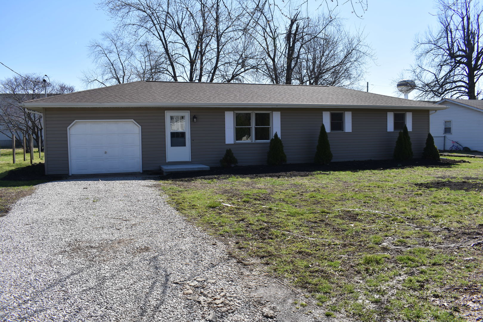 320 North Walnut Street Arcola, IL 61910 - Photo 2 of 14 a view of a house with a yard