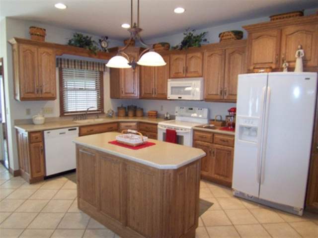 1400 Kelsey's Way Metamora, IL 61548 - Photo 4 of 9 Gallery Image 4