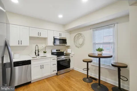 $925,000 | 3135 14th Street South, Arlington, VA 22204