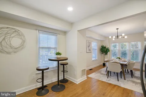 $925,000 | 3135 14th Street South, Arlington, VA 22204