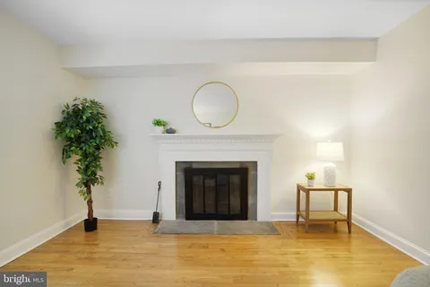 $925,000 | 3135 14th Street South, Arlington, VA 22204