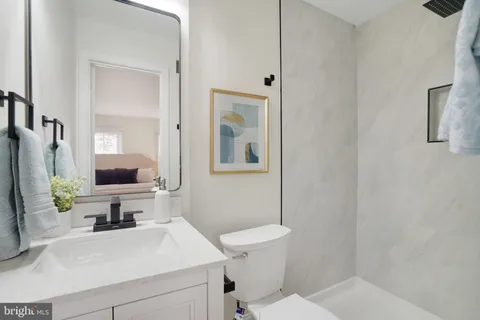 $925,000 | 3135 14th Street South, Arlington, VA 22204