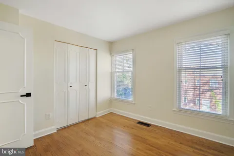 $925,000 | 3135 14th Street South, Arlington, VA 22204