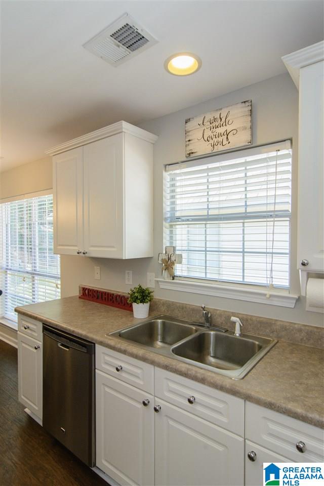 4064 Forest Lakes Road Sterrett, AL 35147 - Photo 11 of 33