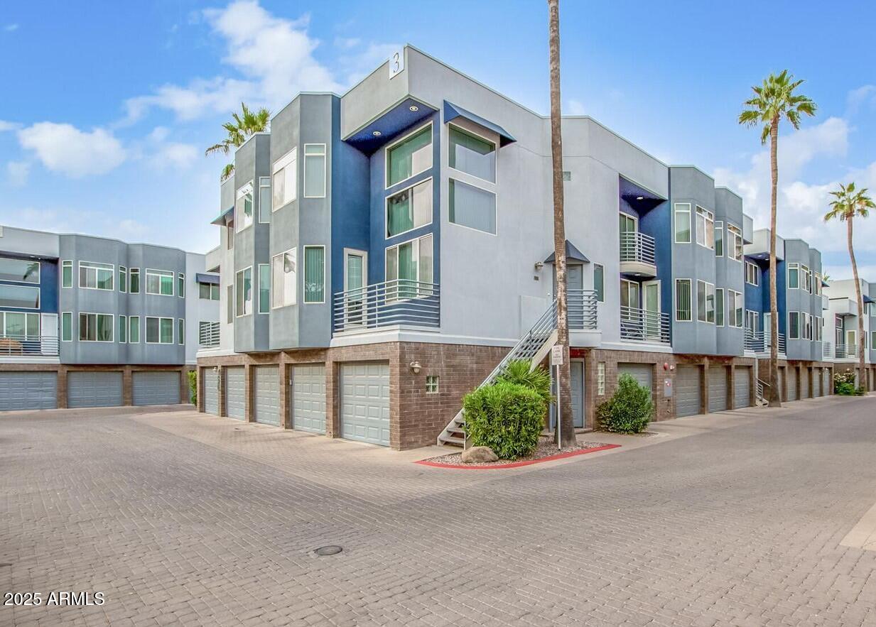 3633 North 3rd Avenue, Unit 2012 Phoenix, AZ 85013 - Photo 2 of 24 3rd ave cover photo