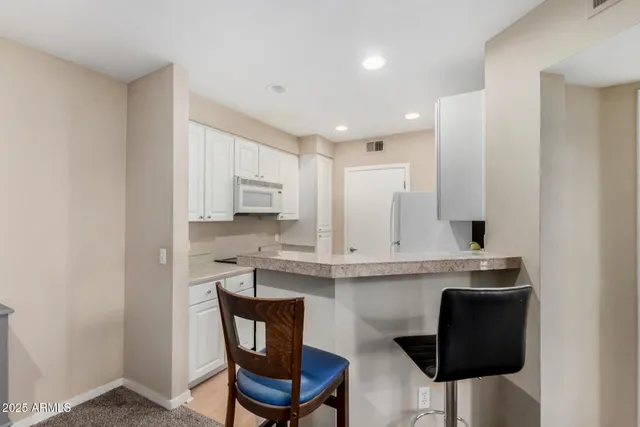 $369,900 | 3633 North 3rd Avenue, Unit 2012, Phoenix, AZ 85013