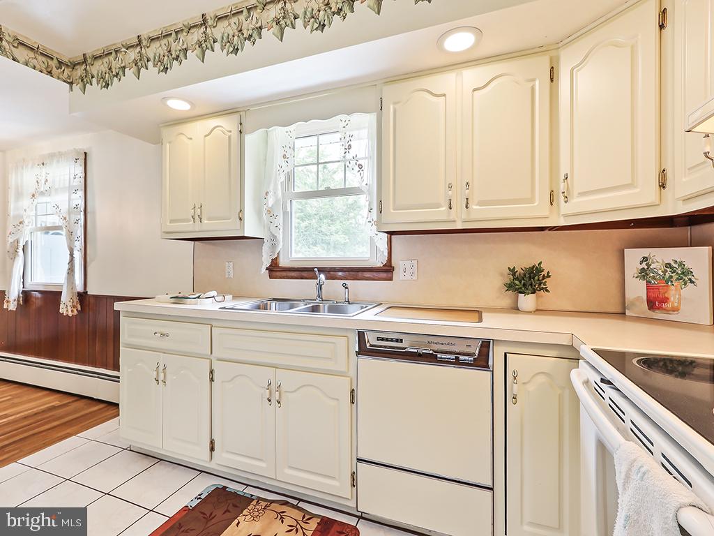 929 Creamery Road Newtown, PA 18940 - Photo 15 of 57 Gallery Image 15