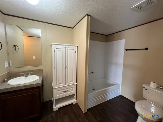 $1,200 | 1911 Wald Road, Unit 14, New Braunfels, TX 78132