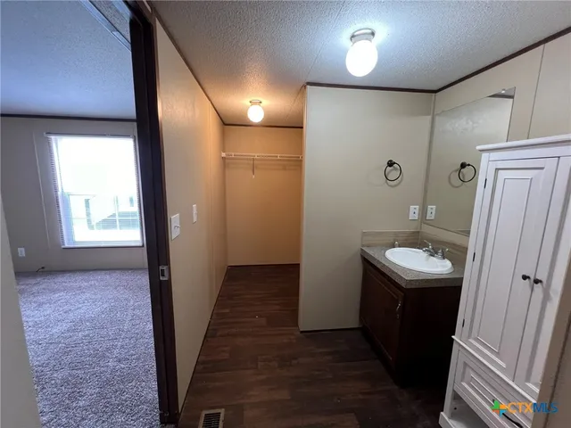 $1,200 | 1911 Wald Road, Unit 14, New Braunfels, TX 78132