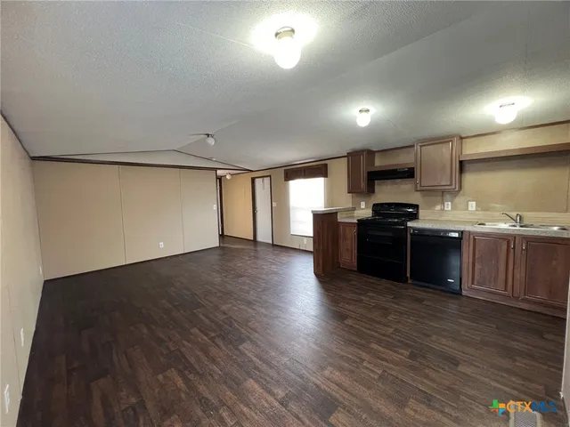 $1,200 | 1911 Wald Road, Unit 14, New Braunfels, TX 78132