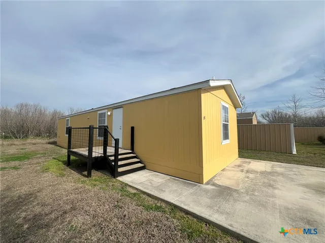 $1,200 | 1911 Wald Road, Unit 14, New Braunfels, TX 78132