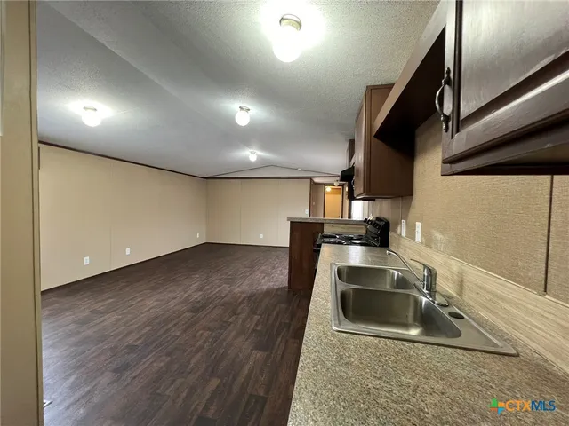 $1,200 | 1911 Wald Road, Unit 14, New Braunfels, TX 78132