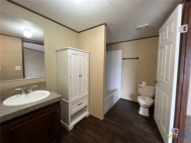 $1,200 | 1911 Wald Road, Unit 14, New Braunfels, TX 78132