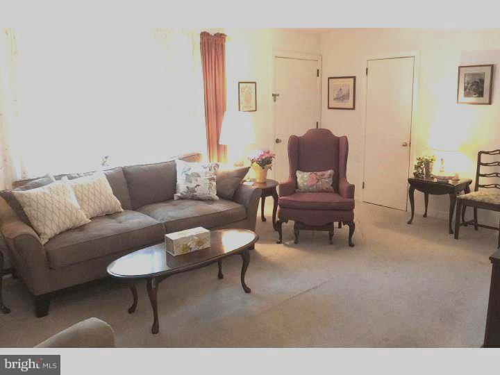 734 Norfolk Road Rydal, PA 19046 - Photo 5 of 17 Living Room