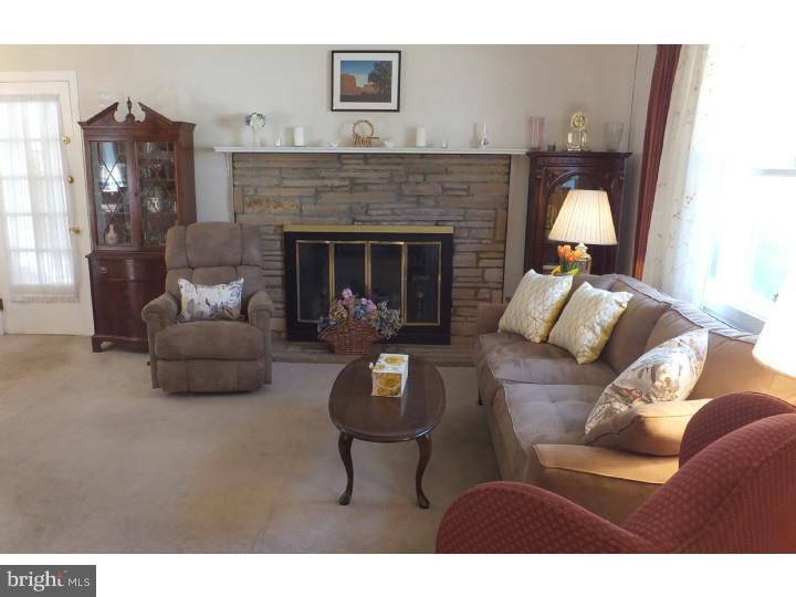 734 Norfolk Road Rydal, PA 19046 - Photo 6 of 17 Living Room