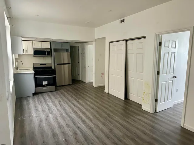 $1,400 | 214 Atlantic Avenue, Unit B4, Atlantic City, NJ 08401