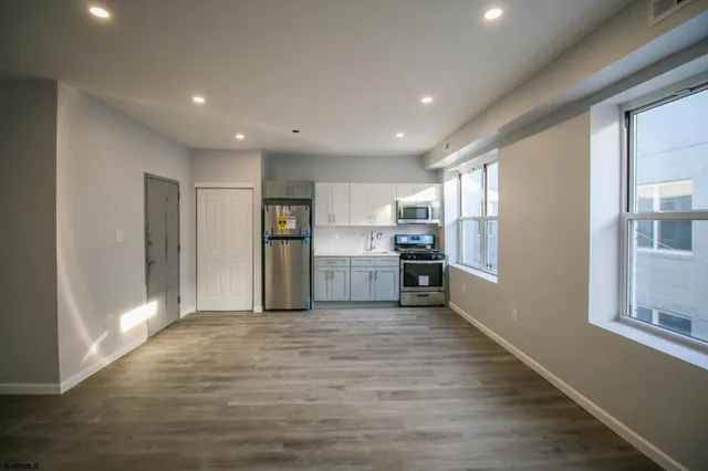 $1,400 | 214 Atlantic Avenue, Unit B4, Atlantic City, NJ 08401